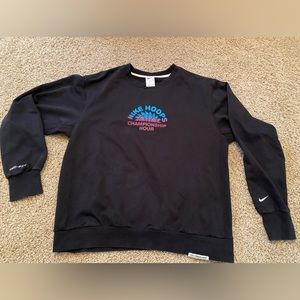 Men’s black basketball Nike crewneck